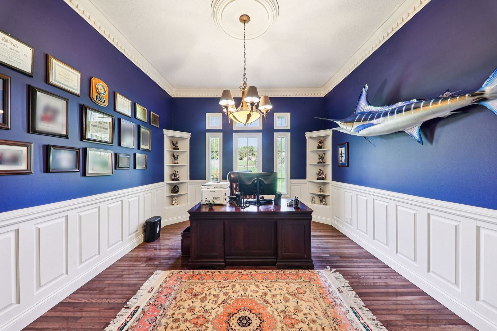 Show photo 8: Belleville Modern Farmhouse
